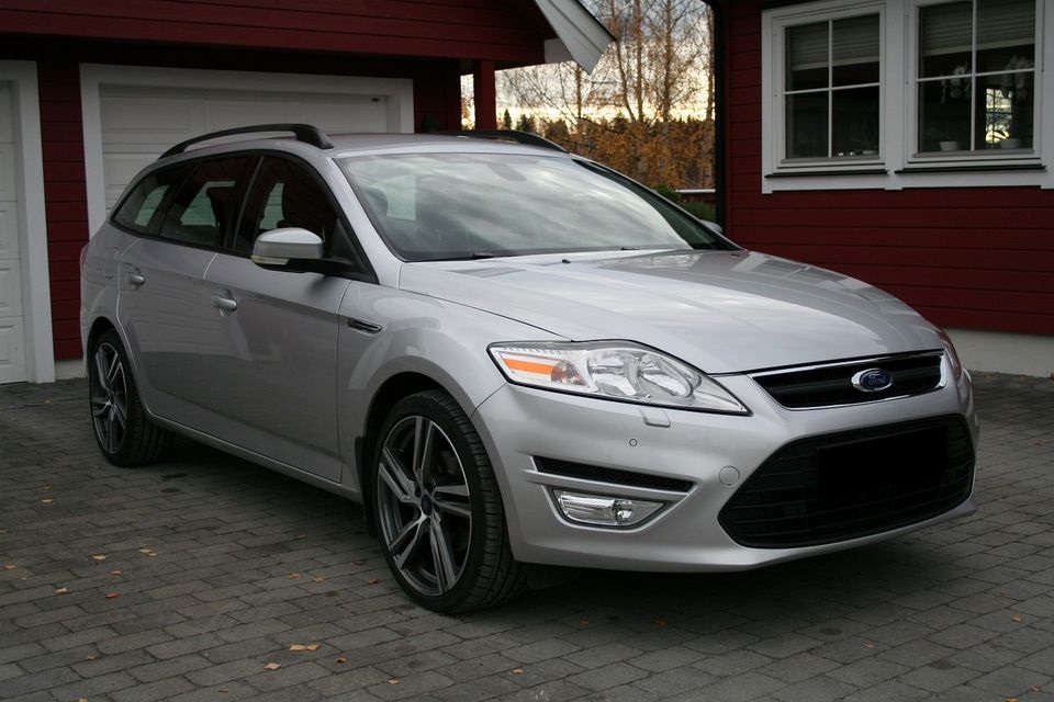 B1086 ford mondeo